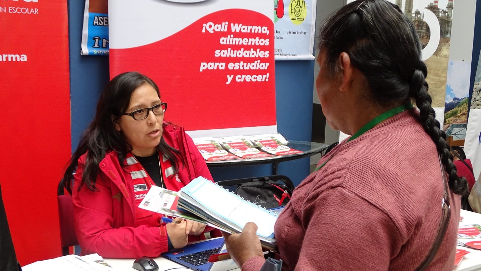 Qali Warma y programas sociales del Midis brindan información a funcionarios y autoridades municipales en Cusco