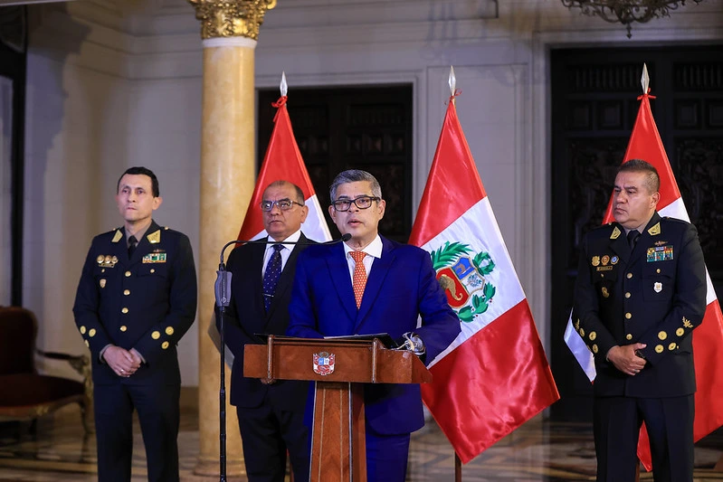 Luis Galarreta asumiría el manejo presidencial si aprueban el viaje de Keiko Fujimori
